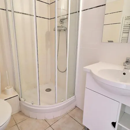 Location à La Tania - 2 Pièces, 4 Pers, Aux Pieds, Proche Commerces - Fr-1-182a-33 * Courchevel